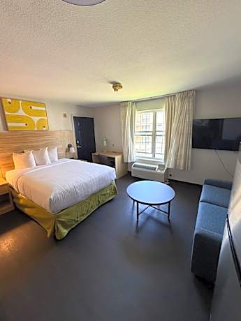 Sonesta Simply Suites Detroit Novi
