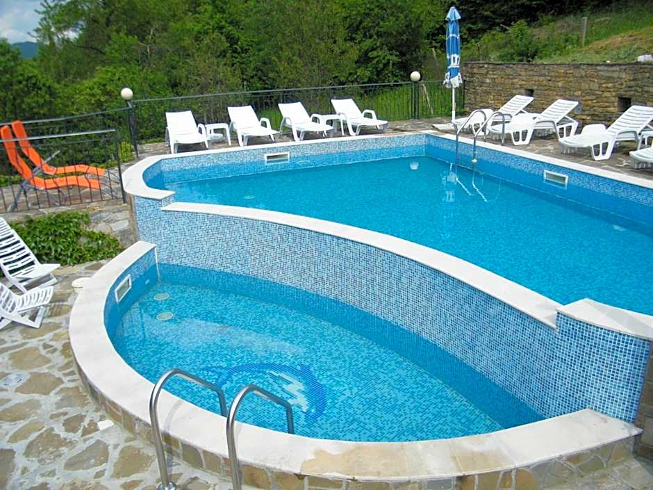 Family Hotel Chiflik Hills