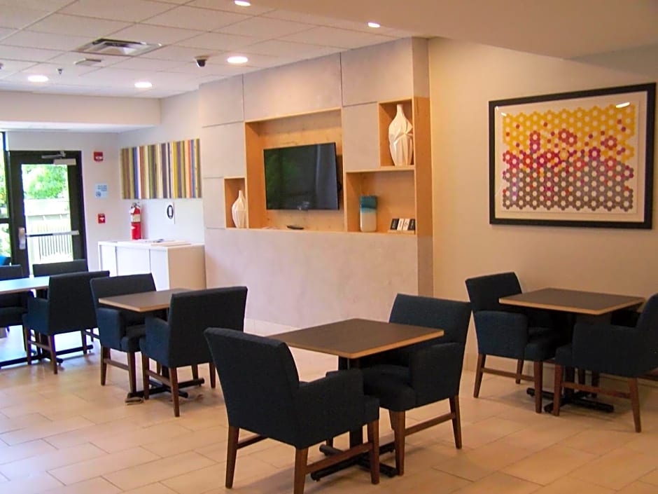 Holiday Inn Express - New Albany