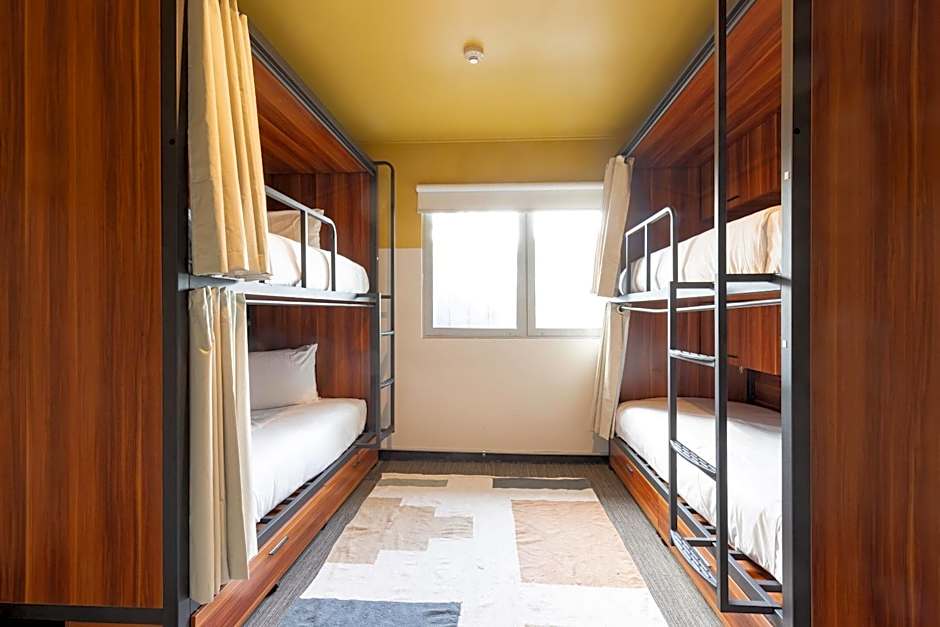 Photo 1 of 5 of 10 Bed Mixed Community Dorm