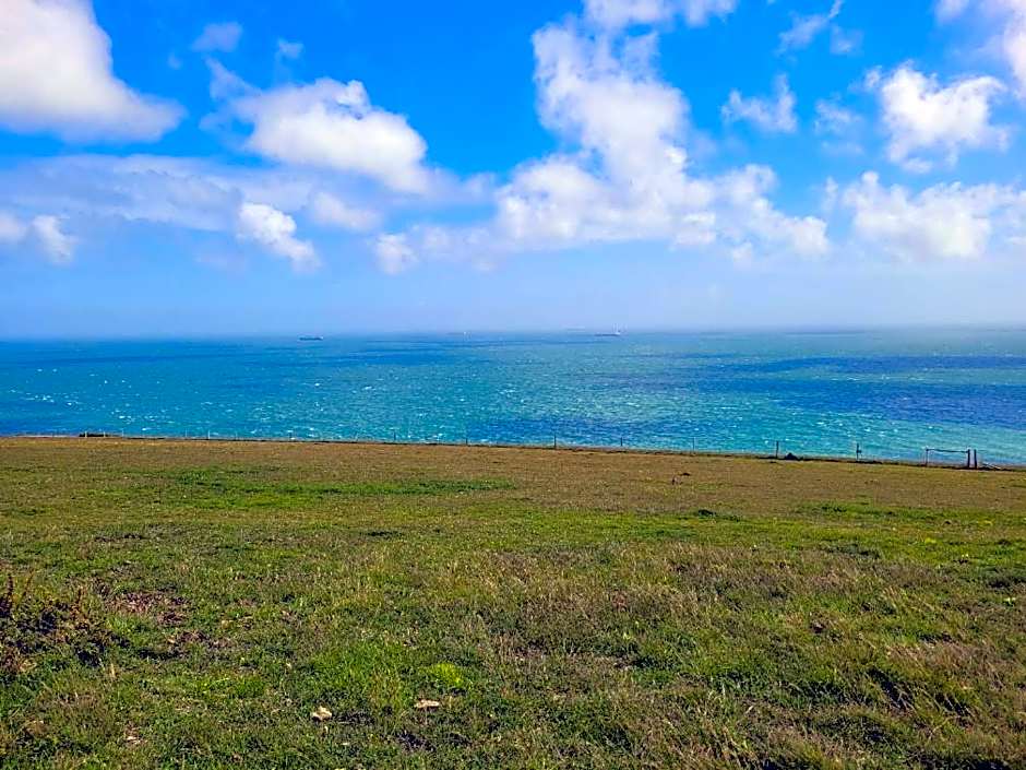 "Trinity" at Whitecliff Bay Isle of Wight- Yarborough View 4