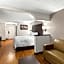 Red Roof PLUS+ & Suites Atlanta Airport South