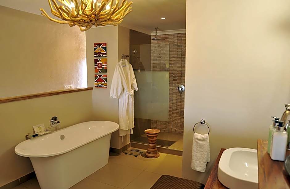 Victoria Falls Safari Club