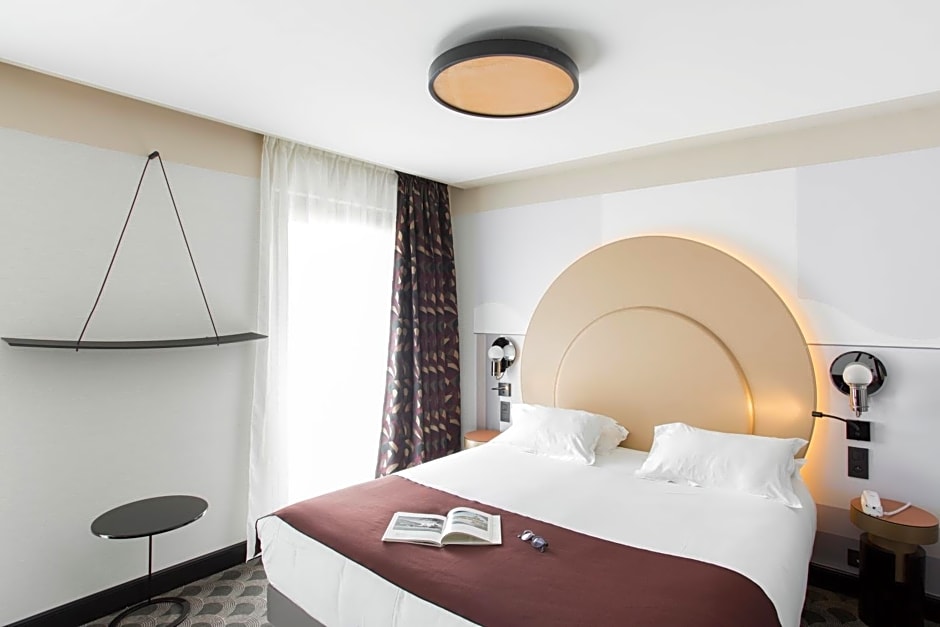 Cannes Center Univers Hotel (future Mercure)