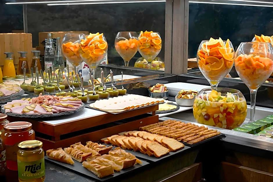 Hotel Le Montmartre Saint Pierre