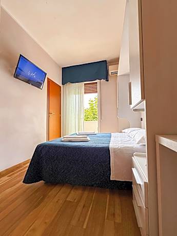 Superior Double or Twin Room with Terrace