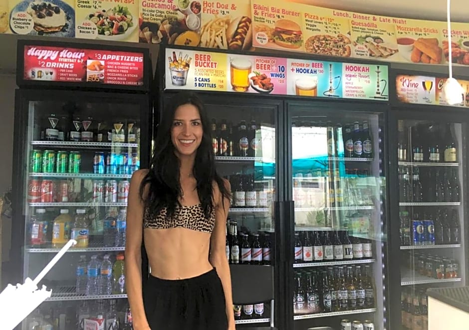 Bikini Hostel, Cafe & Beer Garden