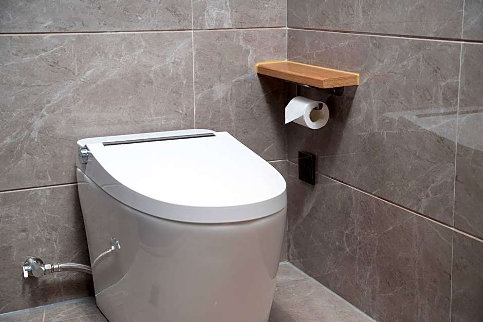 From K Huan Kai Hotel Tiyuxi Metro Station