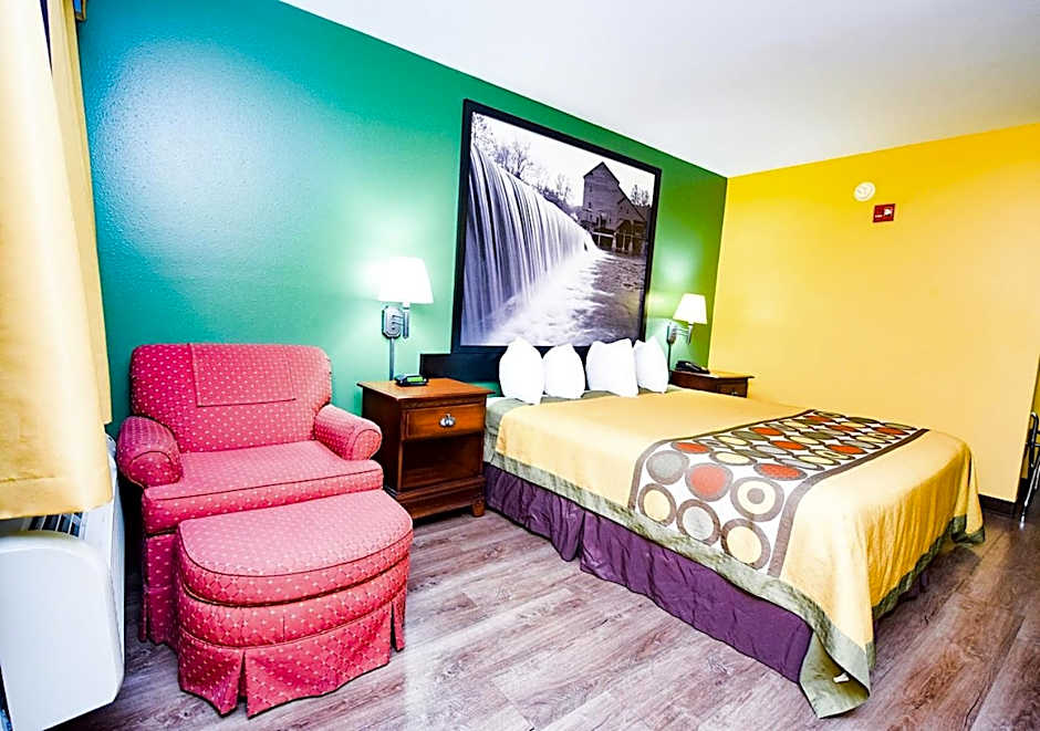 Super 8 by Wyndham Searcy AR