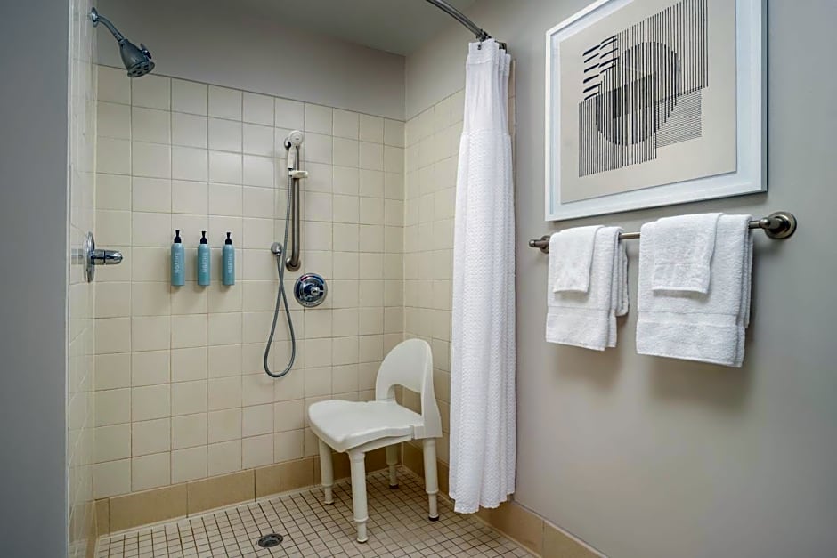 Courtyard by Marriott Kingston