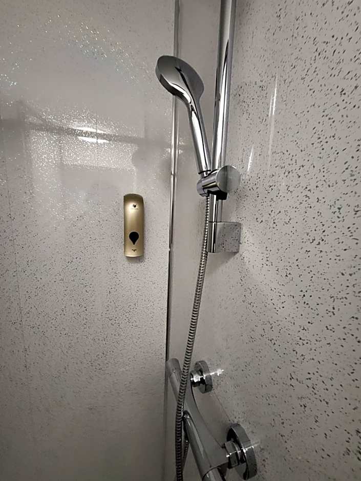 Premier Studios Nottingham - Tring Vale