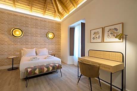 Premium Apartment with two bedroom and wood roof