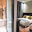 Carnarvon Suites