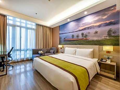 Atour Hotel (Ankang Hi-Tech Industrial Development Zone Ruizhi)