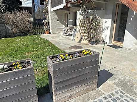 Dans hameau, près des pistes logement de plein pied au calme