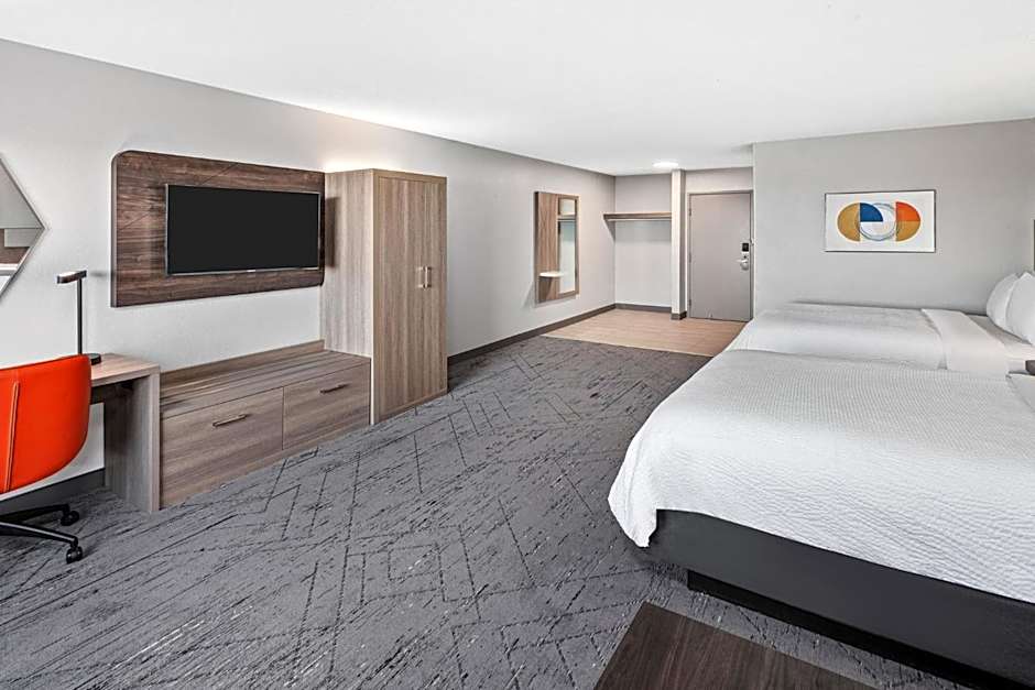 Holiday Inn Express Hotel & Suites Chicago-Algonquin By IHG
