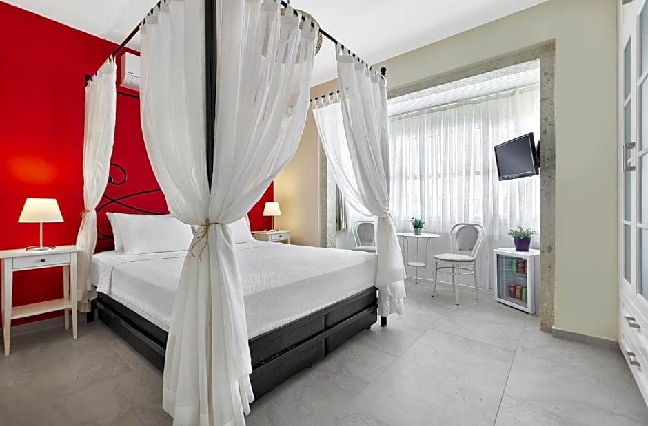Panda Alacati Hotel