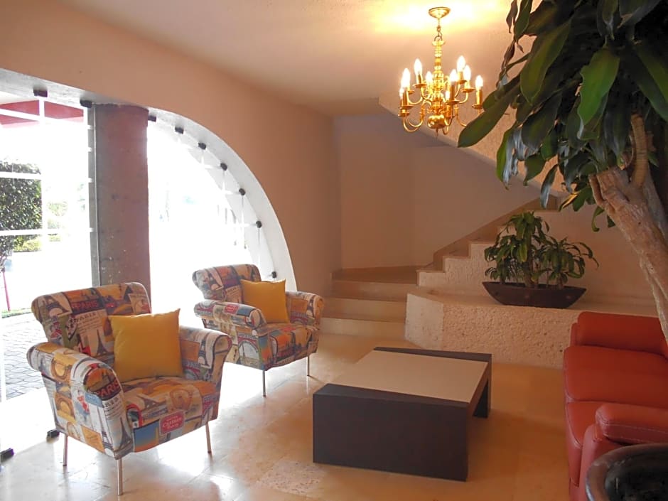 Hotel Puente Real