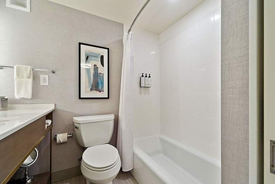 Crowne Plaza Lansing