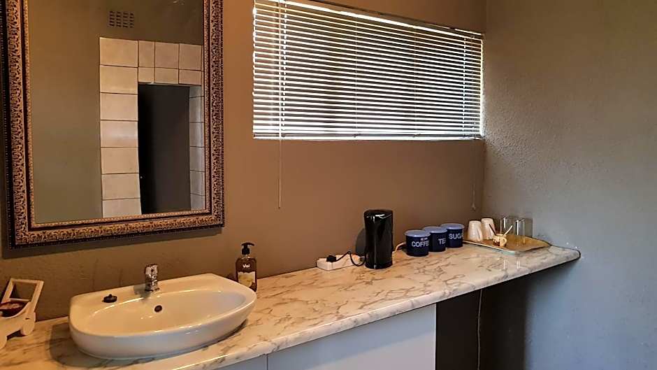 Gluckman Drive Guesthouse