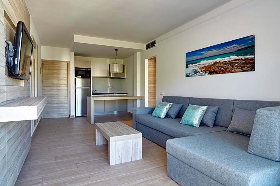 Sol Bahía Ibiza Suites