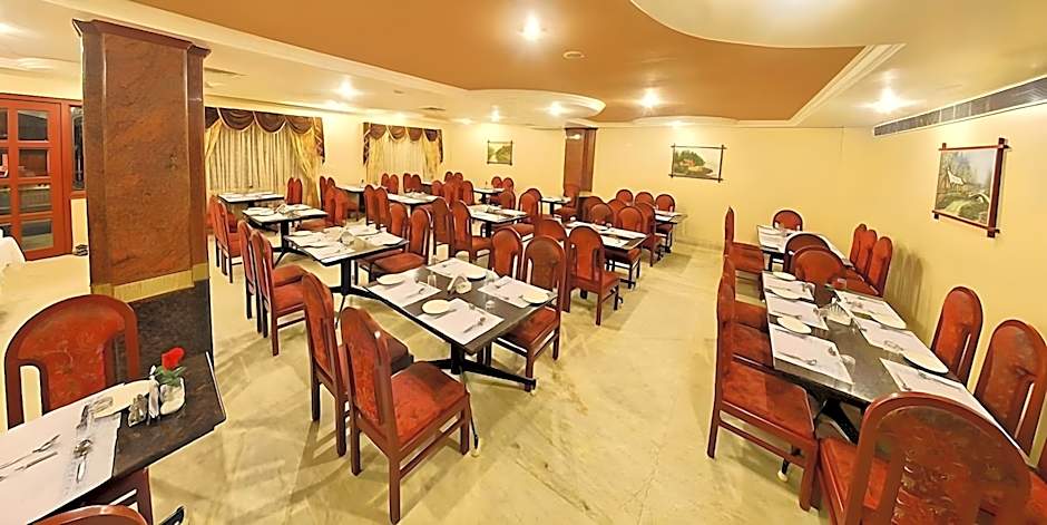Hotel Gnanam Thanjavur