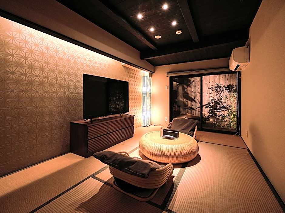 Tsumugi Shimabara Oomon Bettei – Kyoto, IL