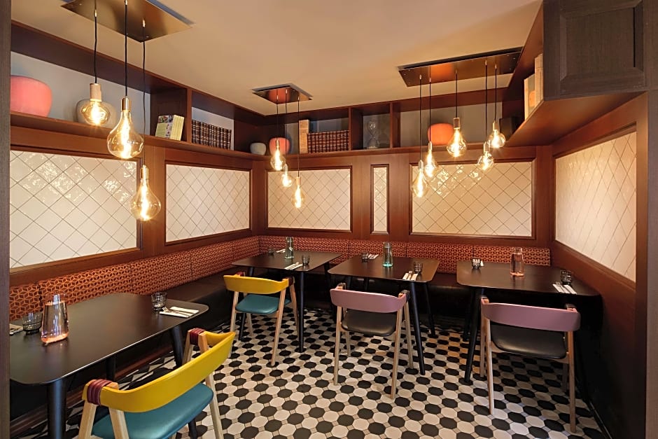 Reykjavik Konsulat Hotel Curio Collection by Hilto