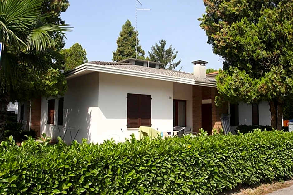 Lovely villa just 500m from the sea