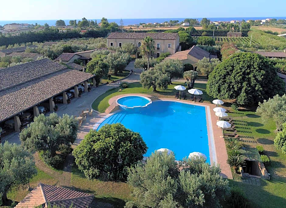 Borghetto Beach Club Resort