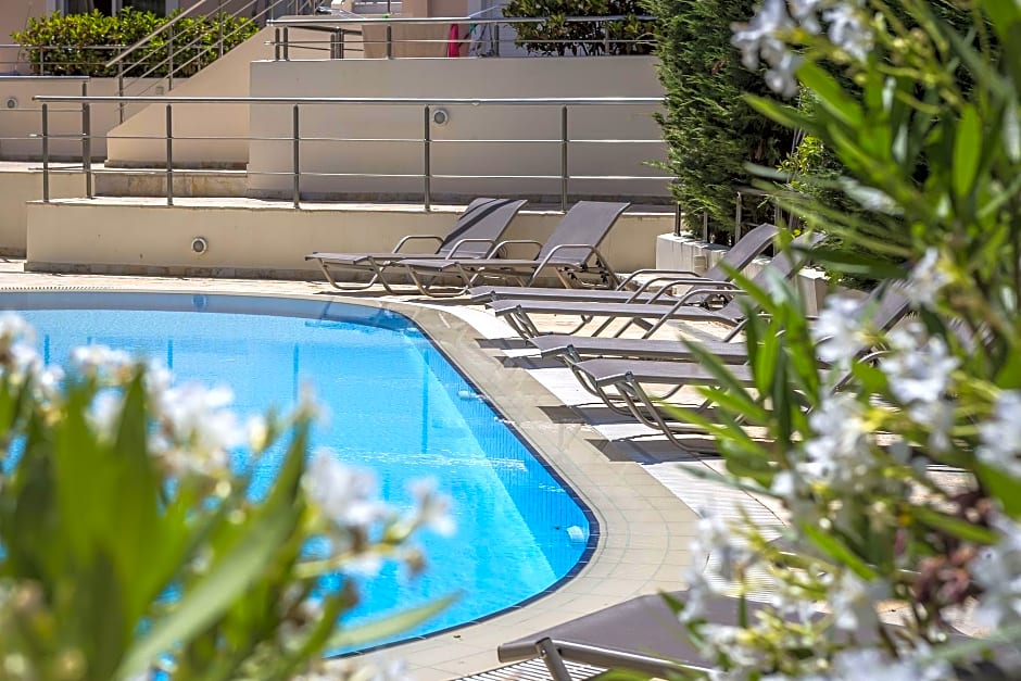 Meliti Waterfront Suites