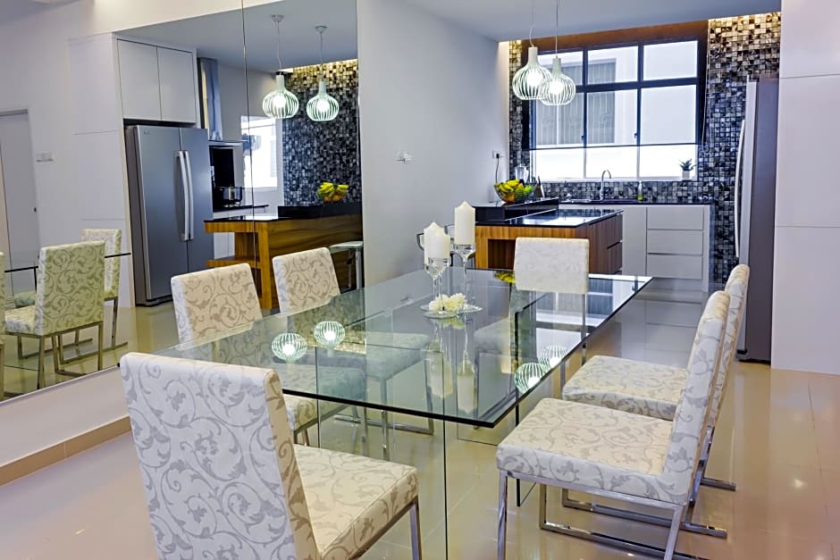 New Luxury Shamrock Beach Villas Seaview