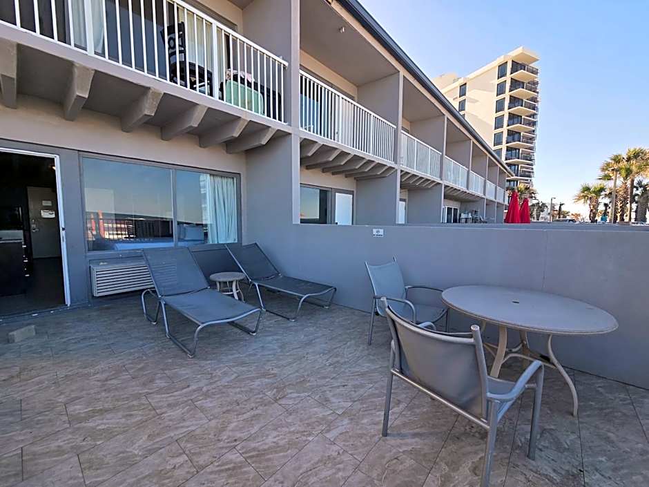 Beach House Inn