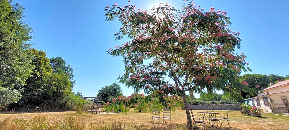 Le Jardin de Rose 24 FEUILLEBERT Romagne 86700