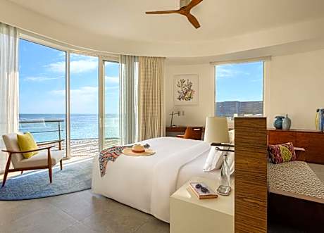 Lagoon Villa with Pool