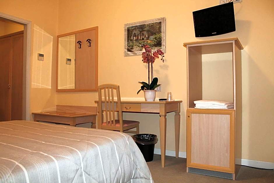 Hotel Cremona Viale