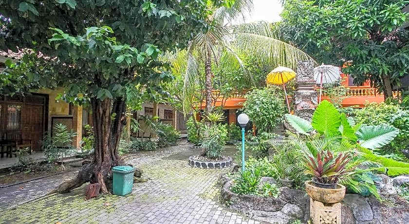 Mahendra Beach Inn