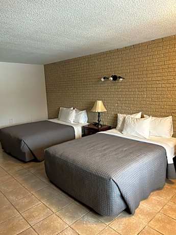 Standard Queen Room with Two Queen Beds