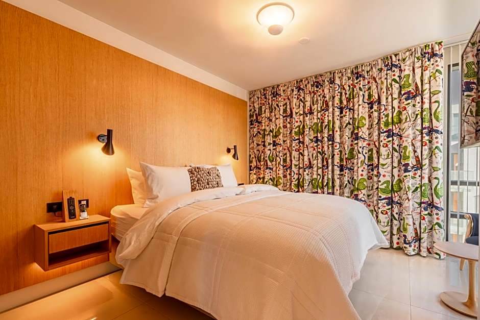 Black Pearl Apartment Hotel