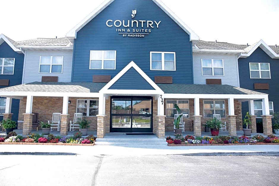Country Inn & Suites by Radisson, Sparta, WI