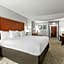 Comfort Inn & Suites Greenwood near University