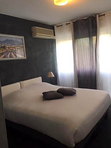 Logis Hotel du Midi