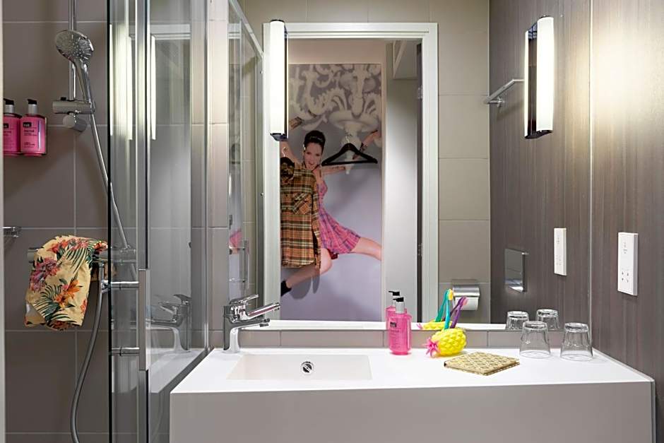 Moxy by Marriott Aberdeen Airport