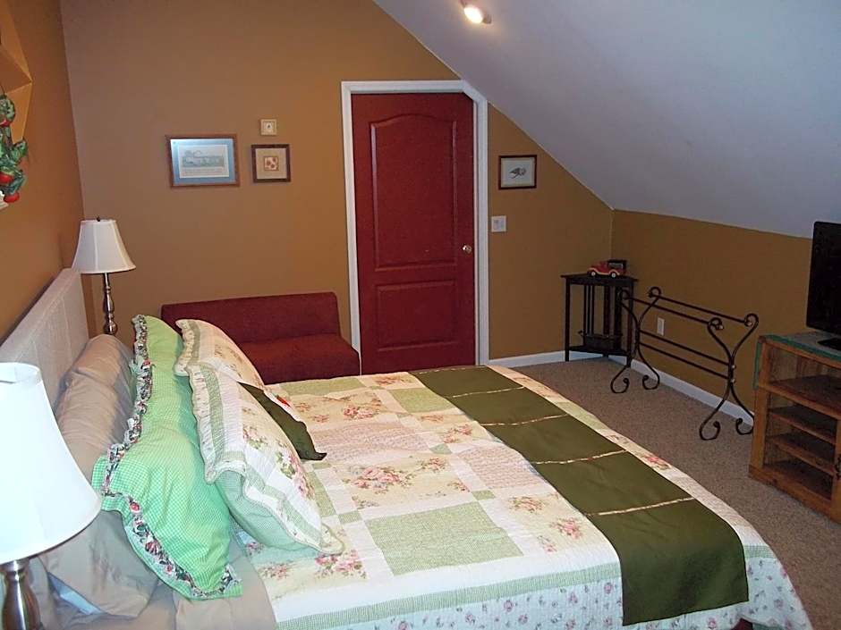 Tin Brook Bed & Breakfast