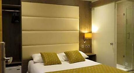 Glendale Hyde Park Hotel