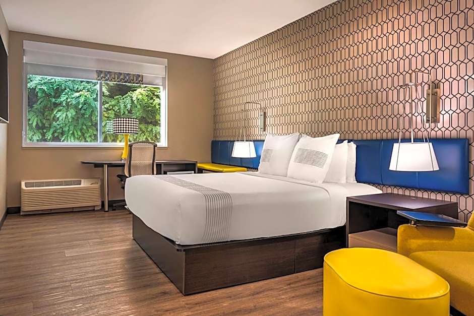 GLo Best Western Asheville-Blue Ridge Parkway