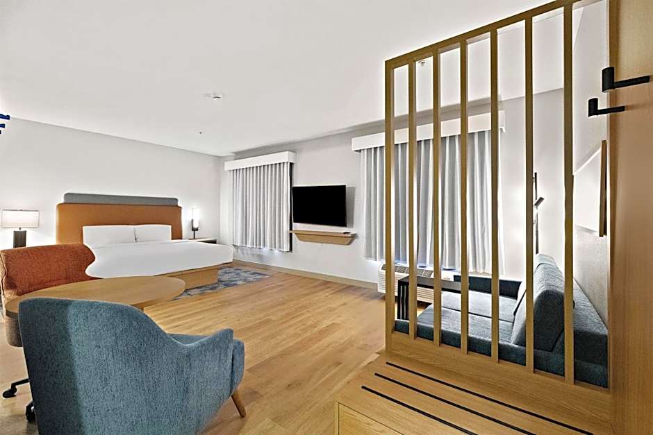 Hampton Inn & Suites Lancaster