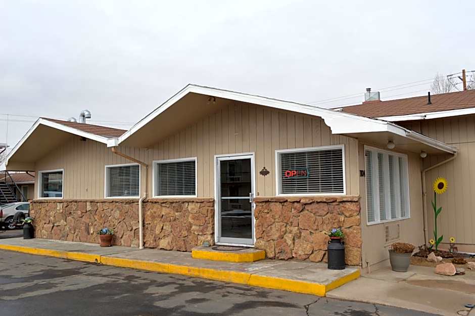 Laramie Valley Inn – Laramie, WY