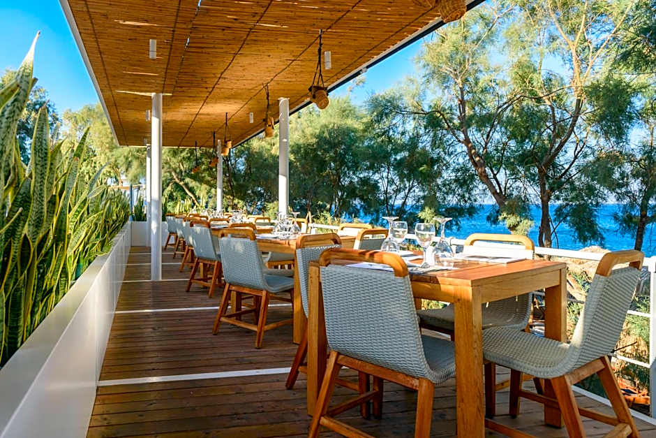 Kamari Beach Hotel