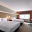 Holiday Inn Express and Suites Staunton By IHG